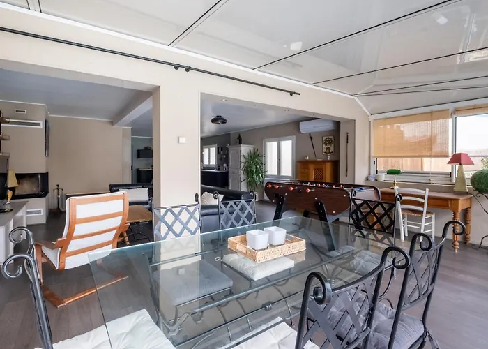 펜션 La Casa Rocha - Piscine - Clim - Parking Privee *